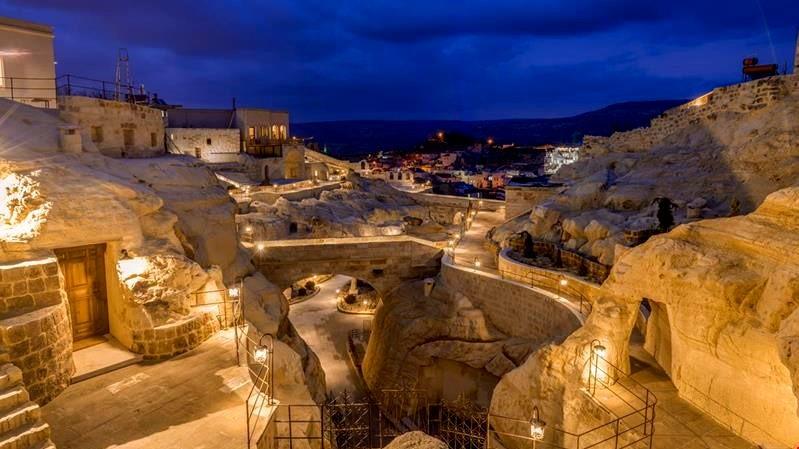 Hanedan Cave Hotel